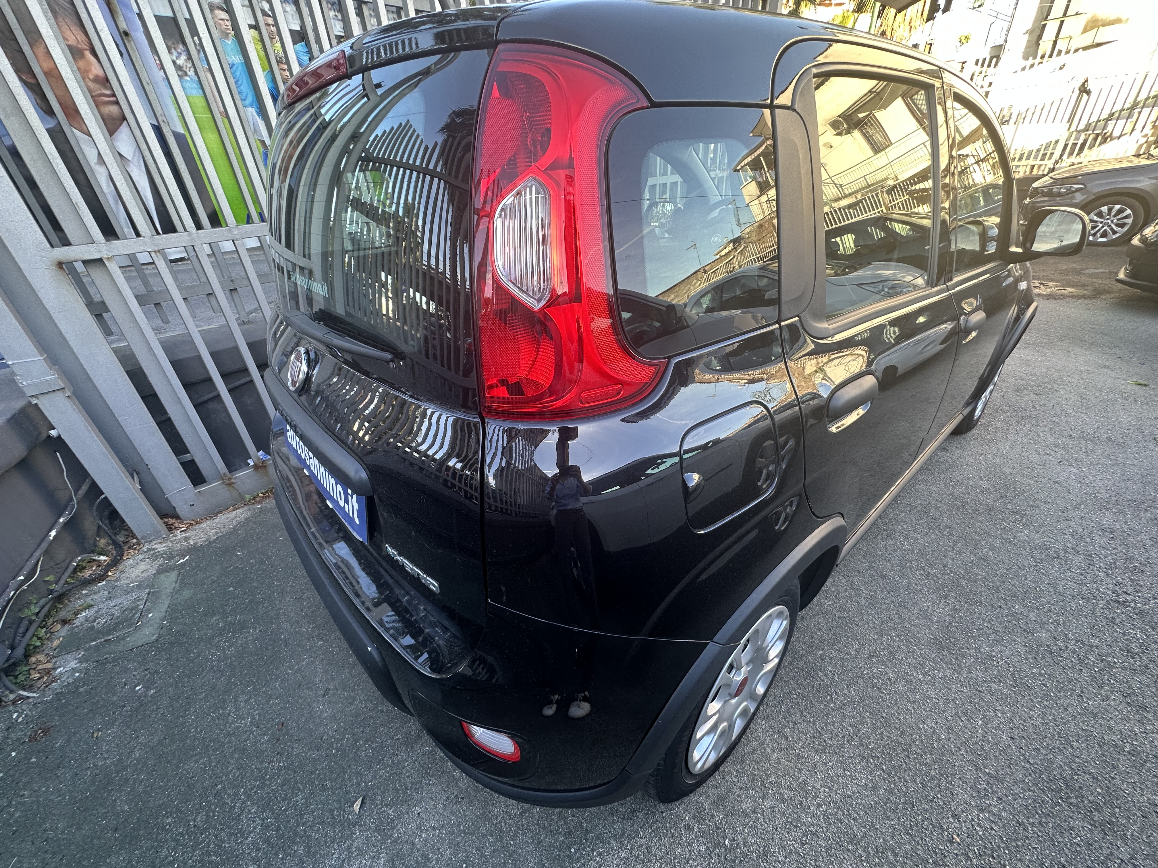 Panda 1.0 Hybrid 2023 25.000km