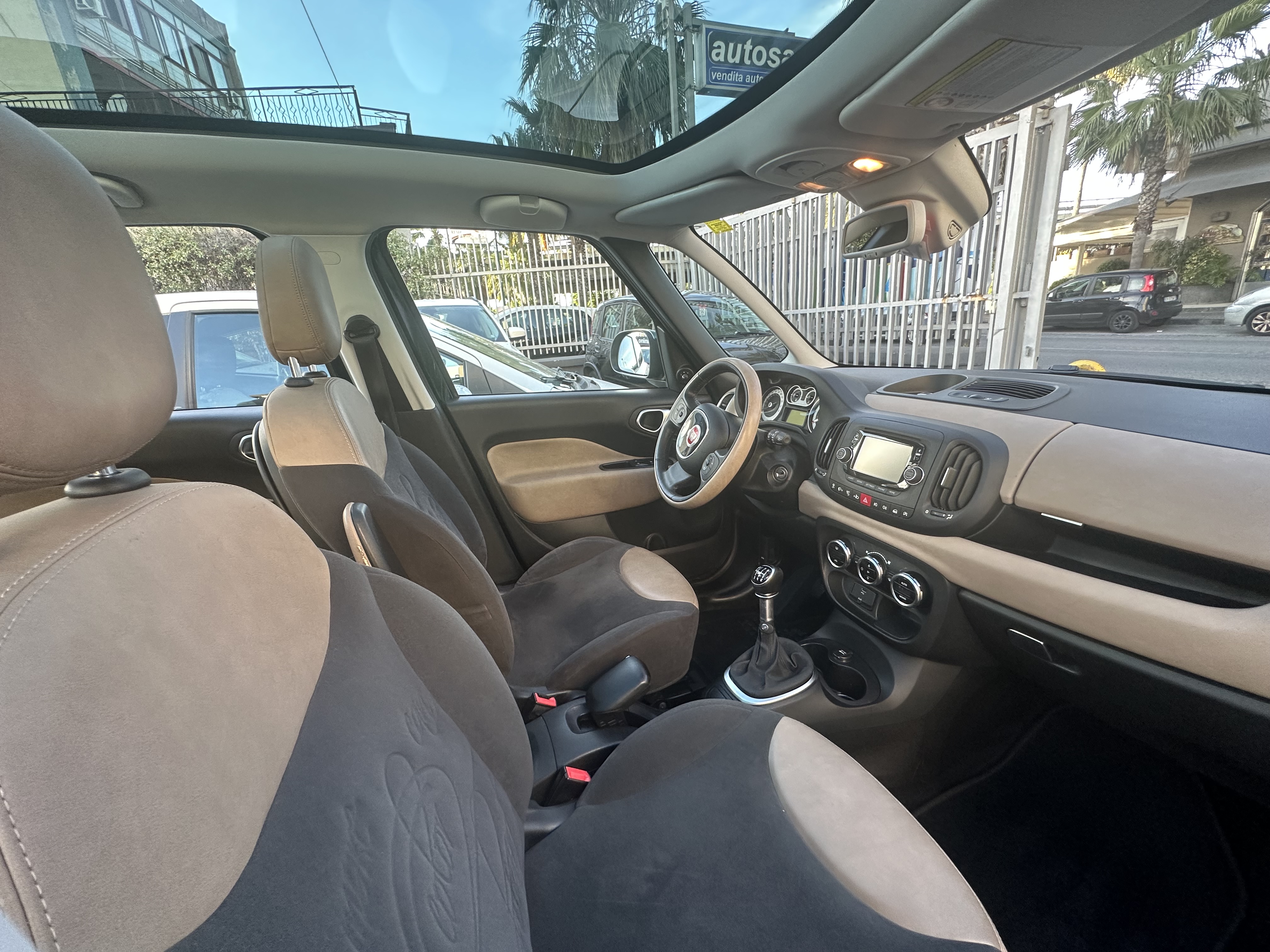 500l 1.6 105cv Lounge Tetto panoramico 98.000km