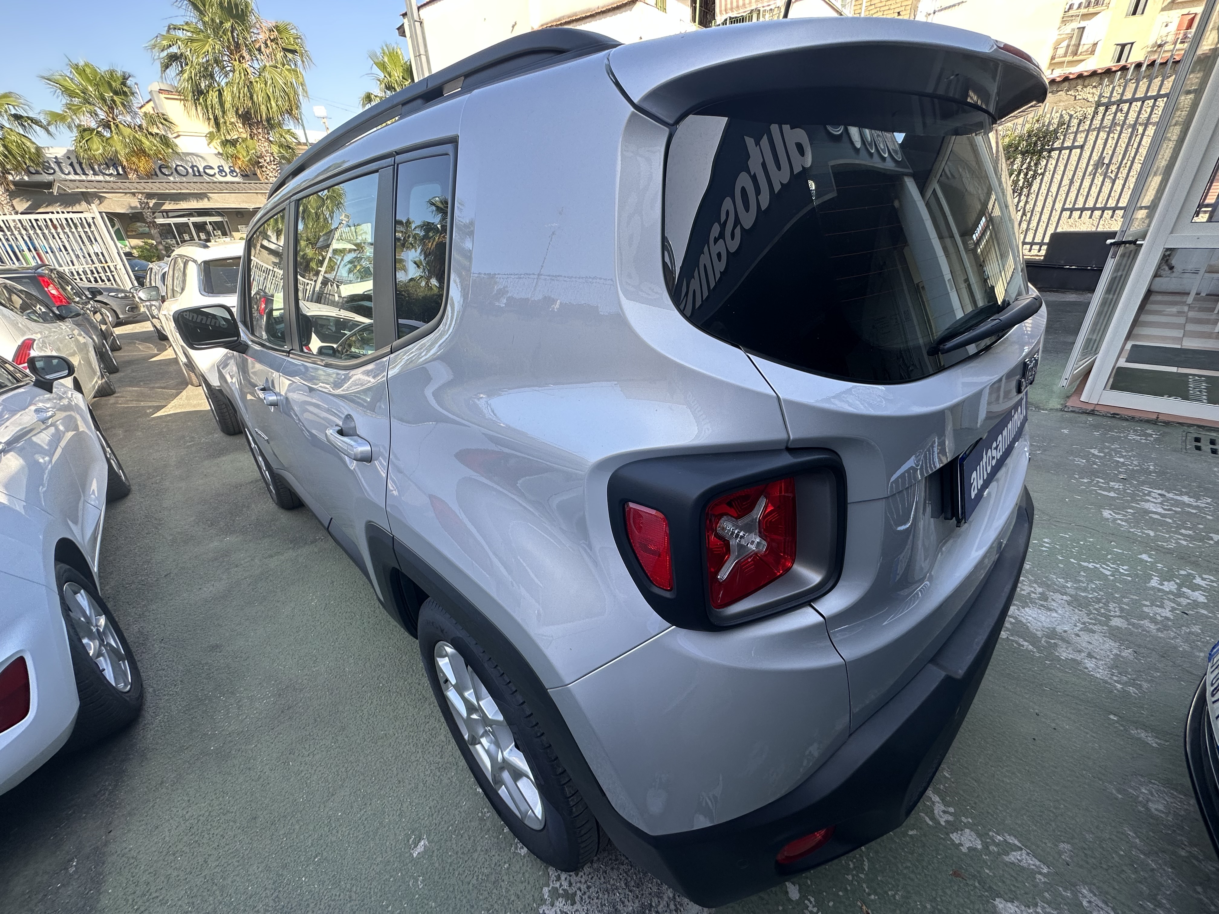 Renegade 1.6 130cv 2021 schermo 8.4 Navi