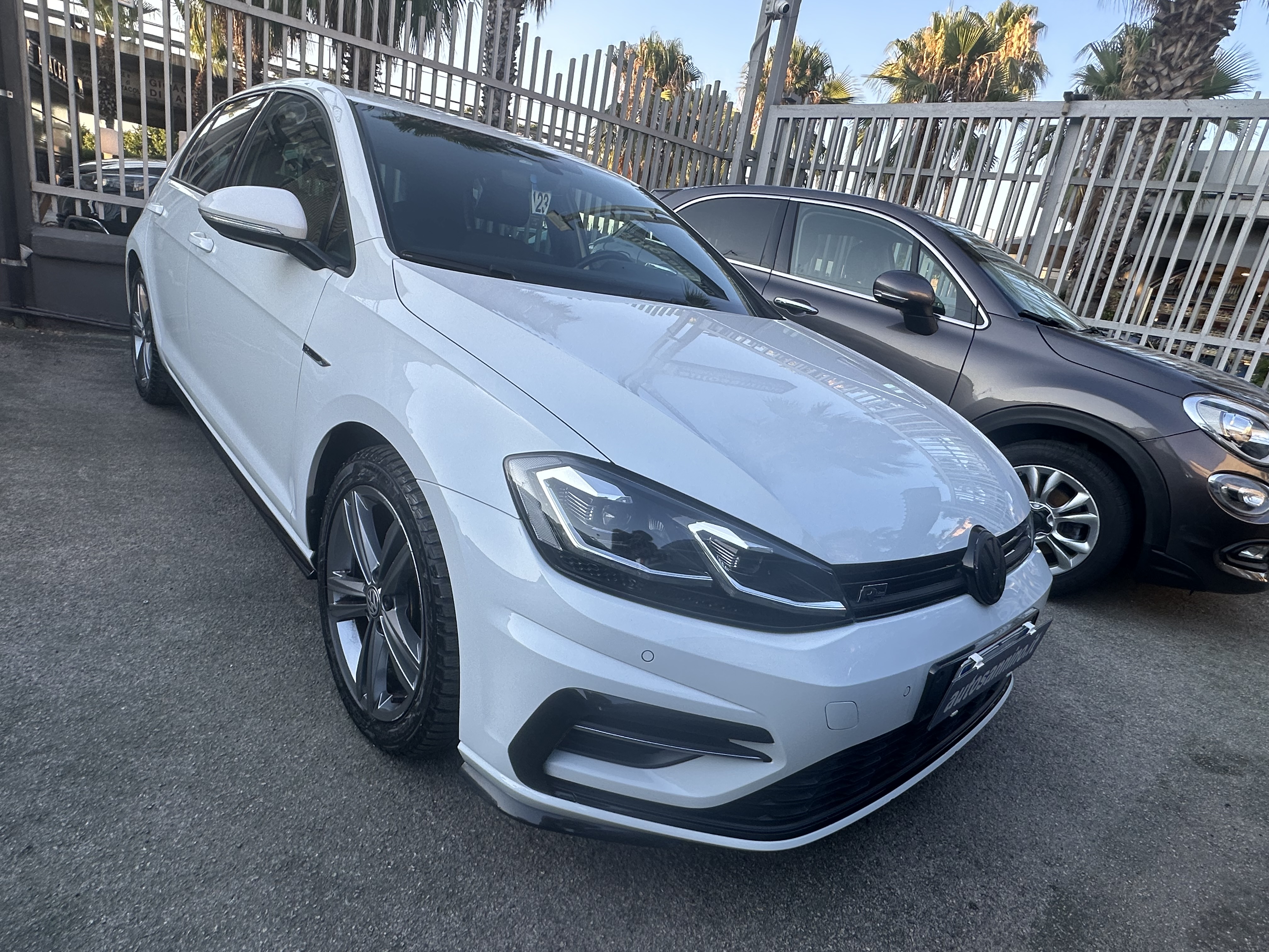 Golf 1.6 115cv Cambio aut.DSG R LINE INTERNO ED ESTERNO