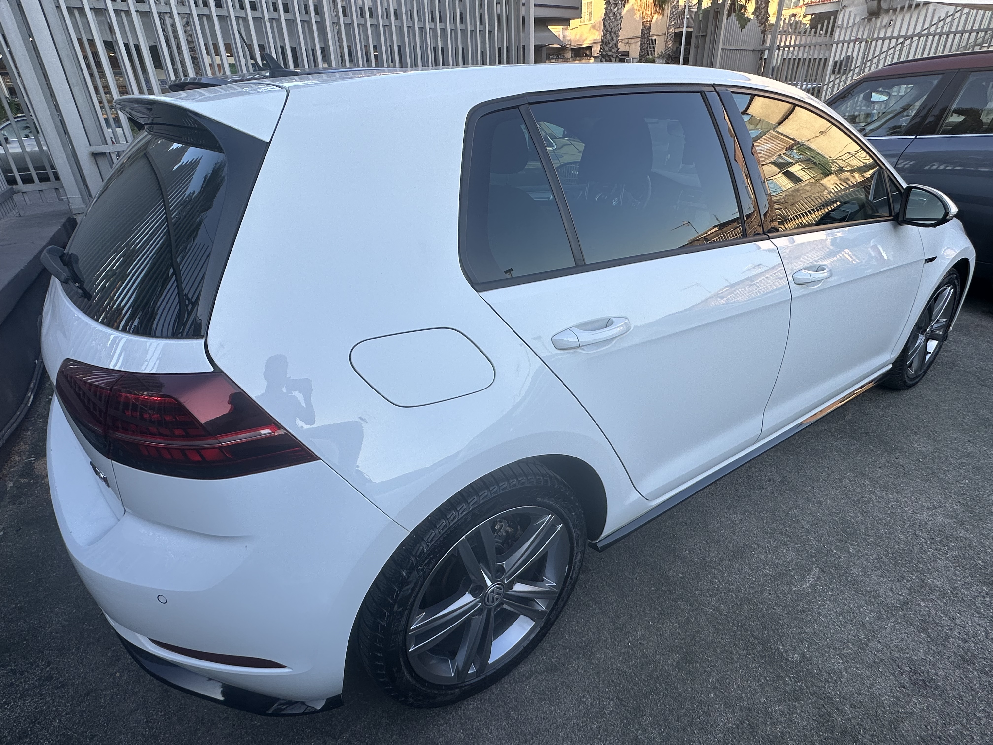 Golf 1.6 115cv Cambio aut.DSG R LINE INTERNO ED ESTERNO
