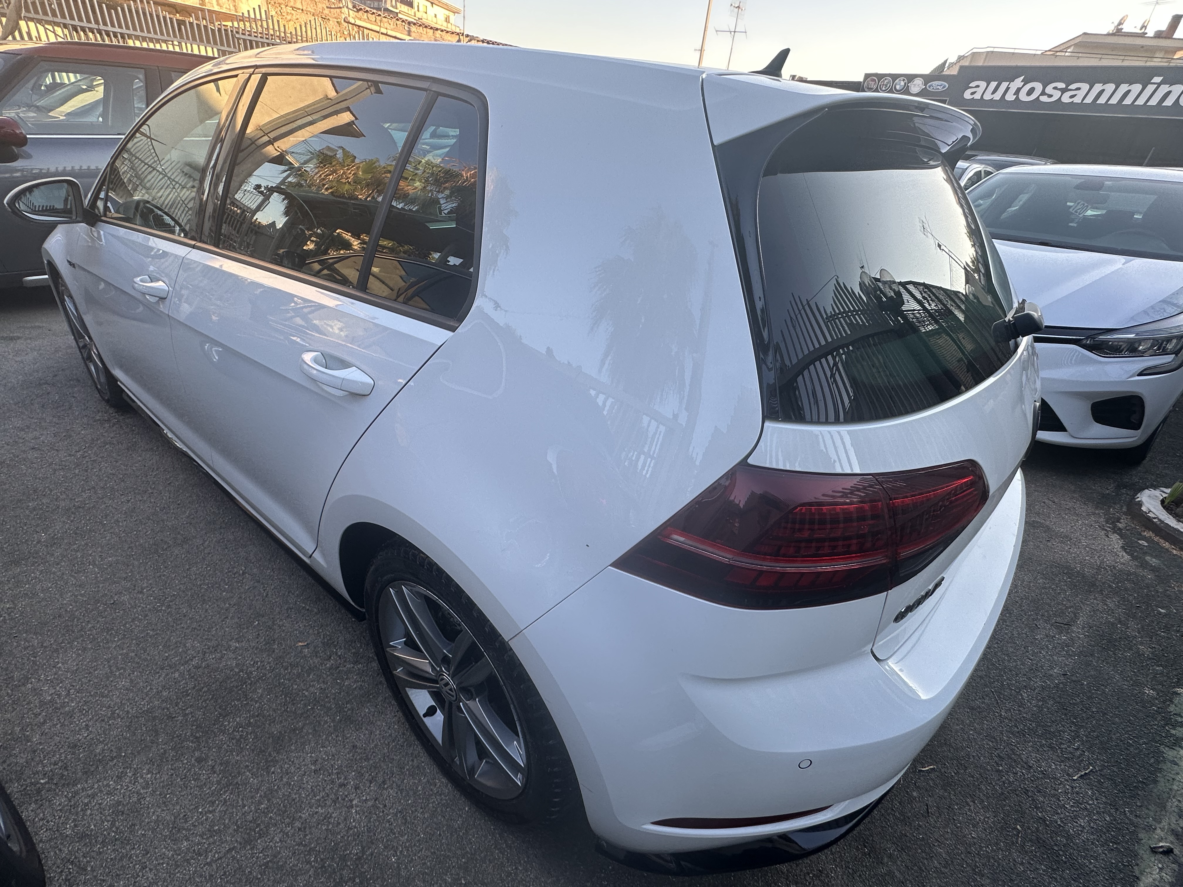 Golf 1.6 115cv Cambio aut.DSG R LINE INTERNO ED ESTERNO