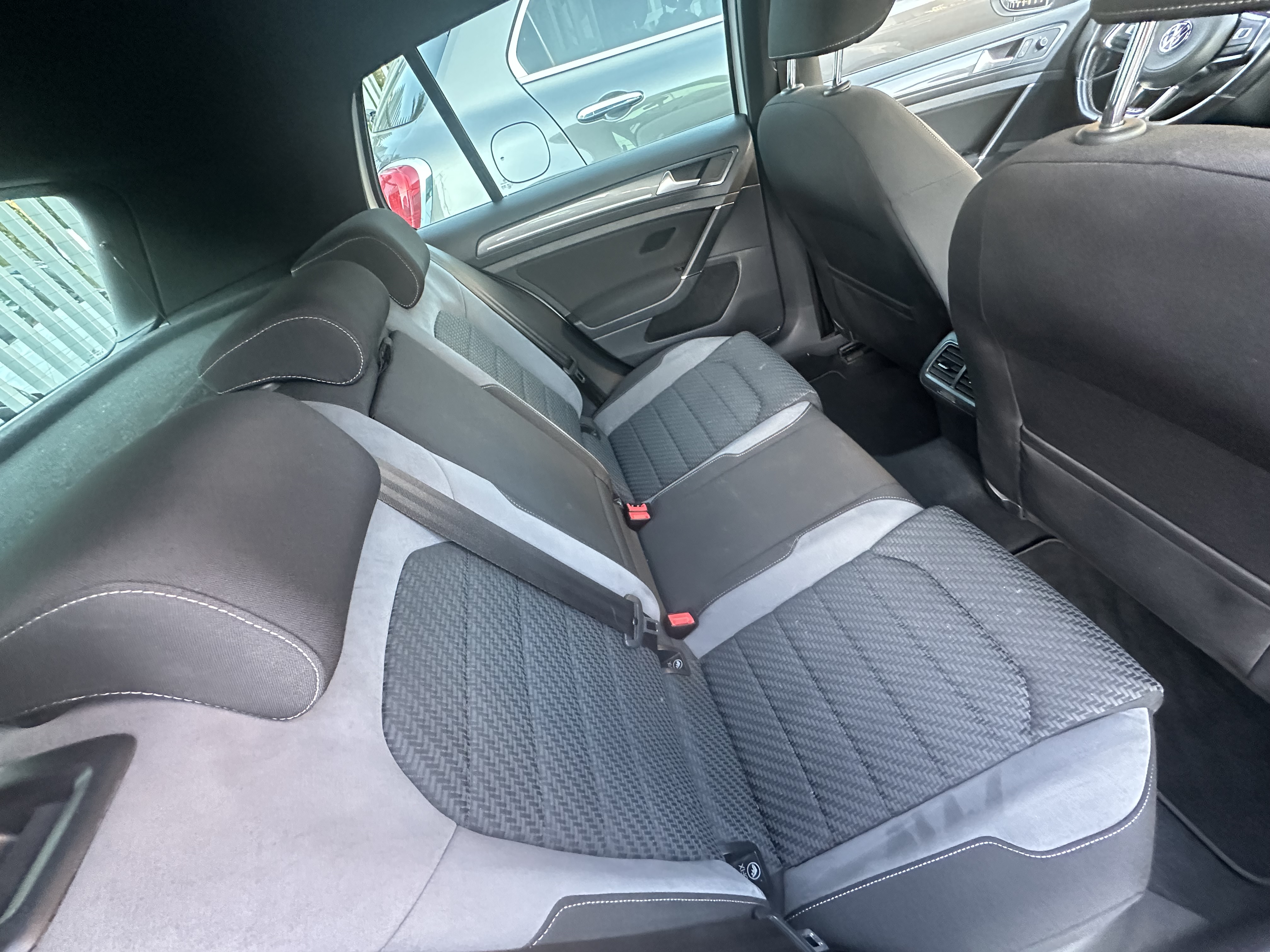 Golf 1.6 115cv Cambio aut.DSG R LINE INTERNO ED ESTERNO